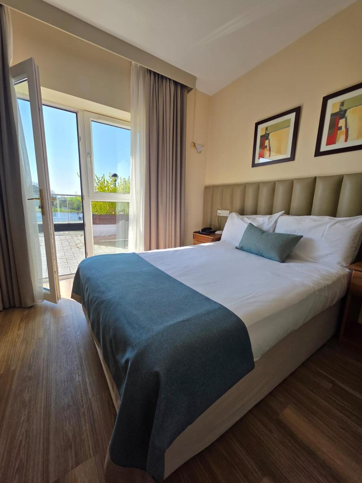 Moycarn Lodge & Marina Ballinasloe Zewnętrze zdjęcie